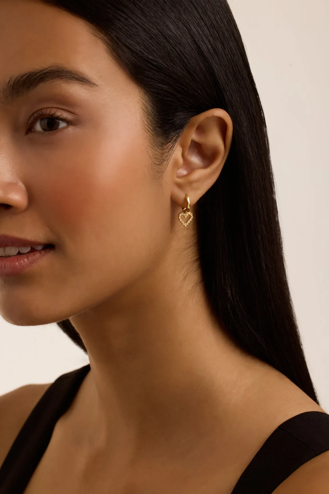 Amora Crystal Halo Heart Huggie Earring Gold