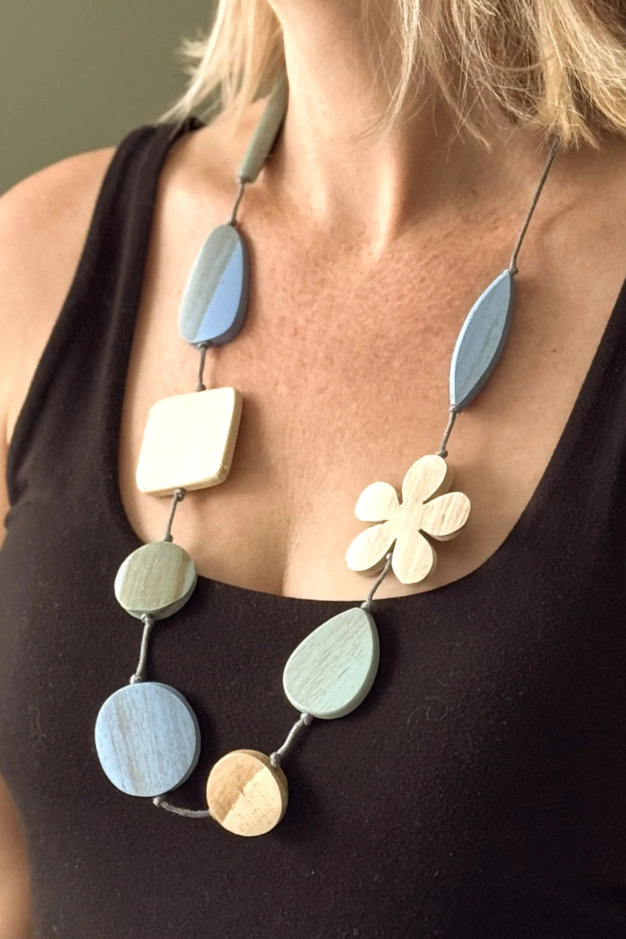 Mixed Shape Flower Necklace