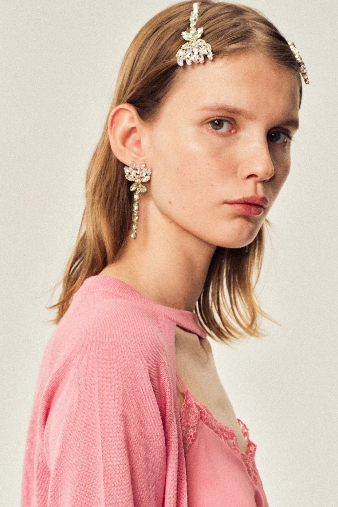 SIMONE ROCHA CARNATION CRYSTAL  EARRINGS - PINK